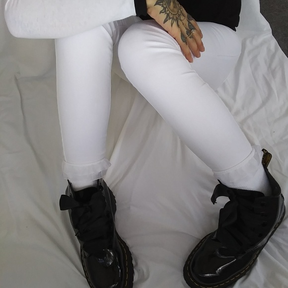 Meet your Posher, Nikki - Picture 3 of 6